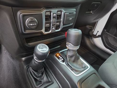 Used 2019 Jeep Wrangler Unlimited Sport S AWD/4WD image 15
