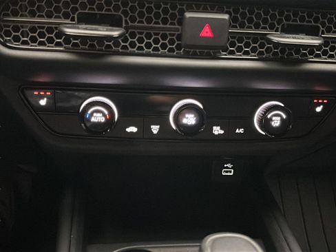 Certified 2024 Honda HR-V Sport image 29