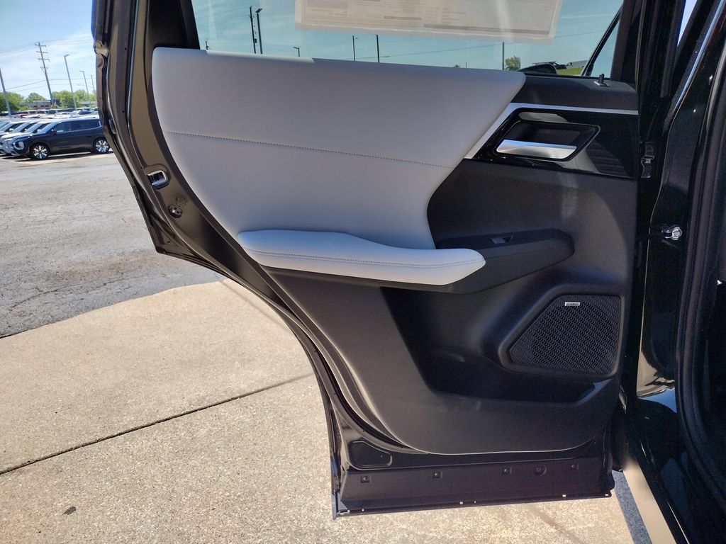 New 2026 Mitsubishi Outlander SE AWD/4WD image 31