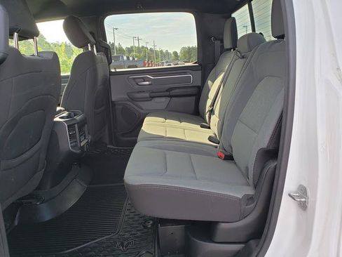 Used 2022 RAM 1500 Big Horn AWD/4WD image 12