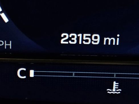 Used 2024 Chevrolet Tahoe High Country image 14