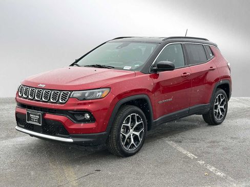 Used 2024 Jeep Compass Limited image 7