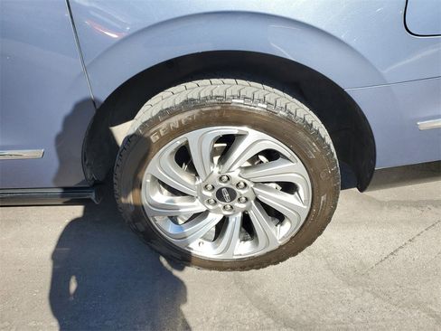 Certified 2022 Lincoln Navigator L Reserve image 8