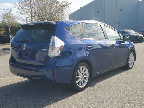 Used 2012 Toyota Prius V Five image 5