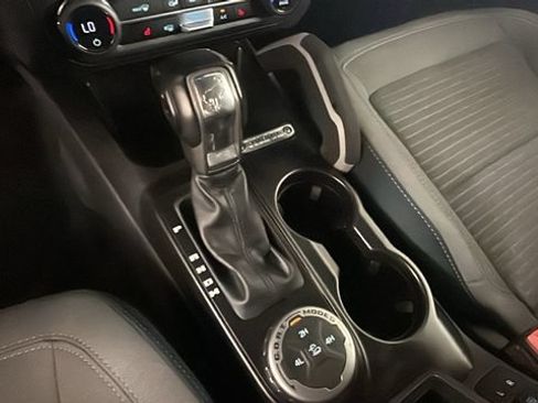 Used 2023 Ford Bronco Outer Banks AWD/4WD image 19