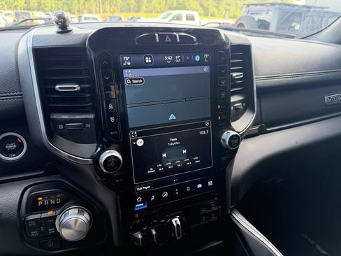 Used 2023 RAM 1500 Laramie AWD/4WD image 11