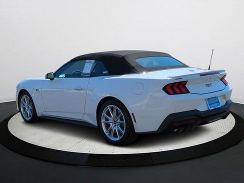 Used 2025 Ford Mustang GT Premium image 34