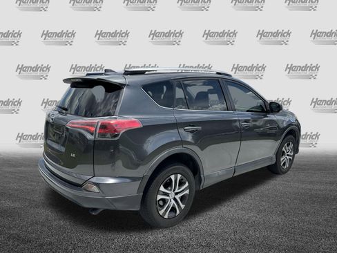 Used 2017 Toyota RAV4 LE FWD image 10