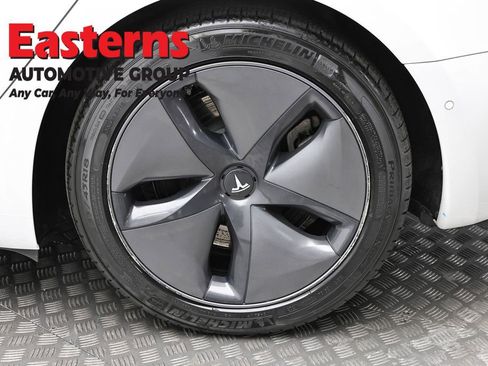 Used 2020 Tesla Model 3 Standard Range Plus image 8