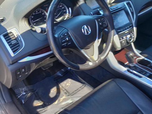 Used 2017 Acura TLX w/ Technology Package FWD image 9