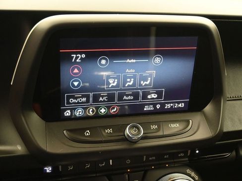 Used 2019 Chevrolet Camaro LT w/ Technology Package image 17