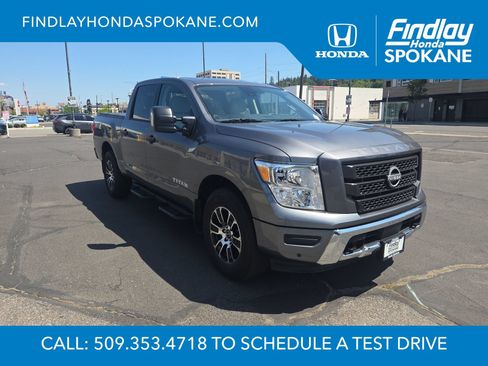 Used 2024 Nissan Titan SV w/ SV Convenience Package AWD/4WD image 7