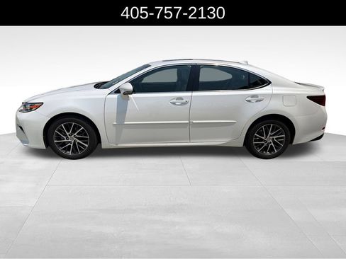 Used 2016 Lexus ES 350 w/ Luxury Package w/Wood Trim FWD image 2