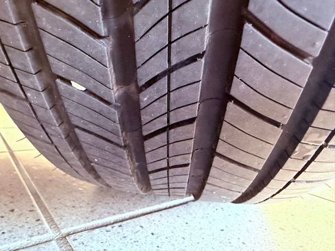 Certified 2024 Lexus ES 350 w/ Premium Package image 16