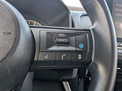 Used 2021 Nissan Rogue SV image 25