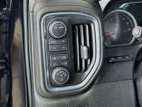 Used 2020 Chevrolet Silverado 1500 High Country w/ Technology Package AWD/4WD image 36