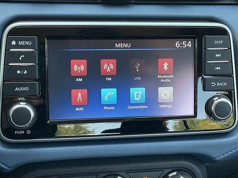 New 2025 Nissan Versa SV w/ Trunk Package image 28