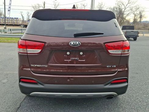 Used 2018 Kia Sorento EX w/ EX Advanced Touring Package image 8