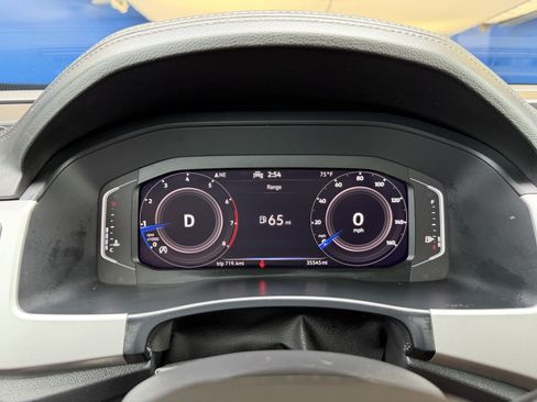 Used 2023 Volkswagen Atlas Cross Sport SE FWD image 17