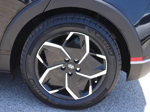 Used 2024 Hyundai Ioniq 5 SE RWD image 6