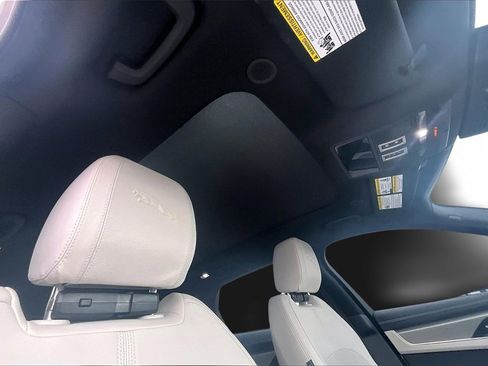 Used 2026 Jaguar F-PACE R-Dynamic S image 16