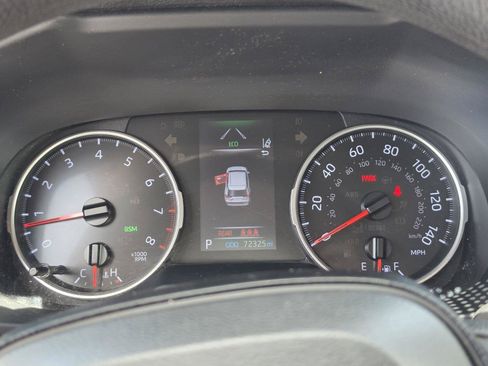 Used 2021 Toyota RAV4 XLE FWD image 12