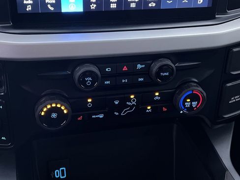 New 2026 Ford F250 XLT w/ XLT Premium Package image 19