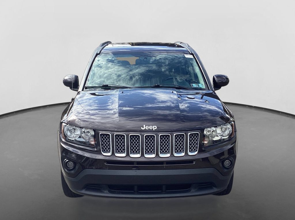 Used 2014 Jeep Compass Latitude w/ Sun/Sound Group AWD/4WD image 2