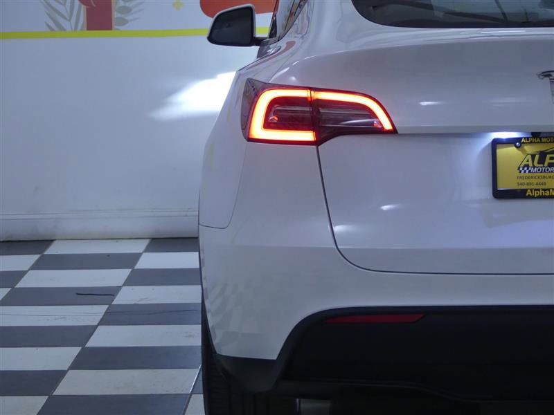 Used 2023 Tesla Model Y AWD image 28