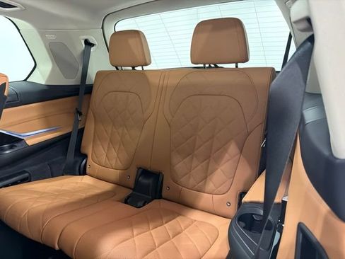 Used 2026 BMW X7 xDrive40i AWD/4WD image 18