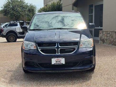 Used 2016 Dodge Grand Caravan SXT w/ Rear Park Assist Package FWD image 6