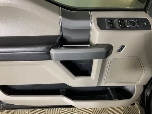 Used 2017 Ford F250 XLT w/ XLT Premium Package AWD/4WD image 26