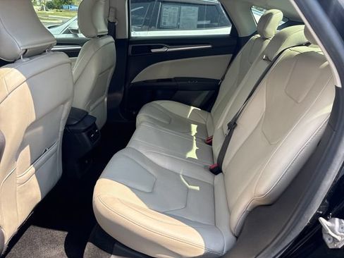 Used 2016 Ford Fusion Titanium AWD/4WD image 12