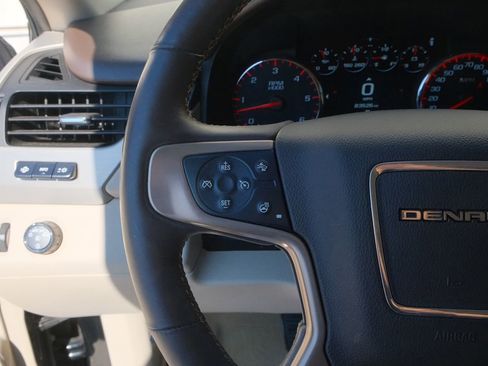 Used 2015 GMC Yukon XL Denali w/ Premium Package image 15