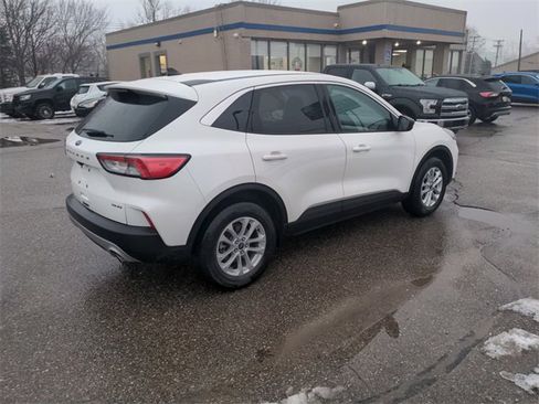 Certified 2022 Ford Escape SE w/ Cold Weather Package image 5
