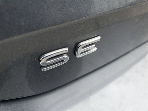 Used 2022 Volkswagen Taos SE image 7