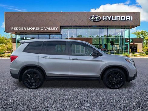 Used 2021 Honda Passport Sport image 2