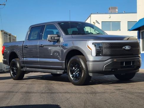 New 2025 Ford F150 Lightning XLT image 27