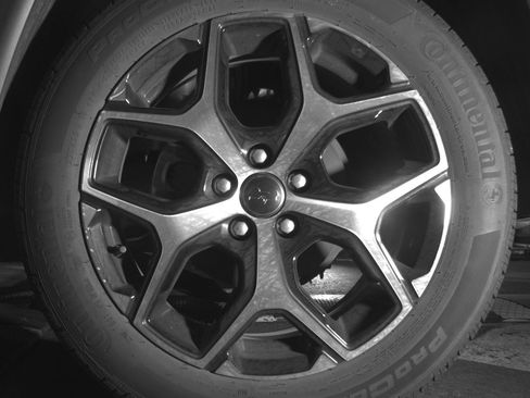 Used 2025 Jeep Compass Limited image 14