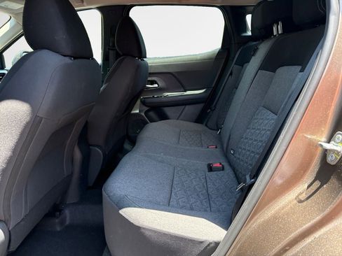 Used 2025 Nissan Kicks SV FWD image 24