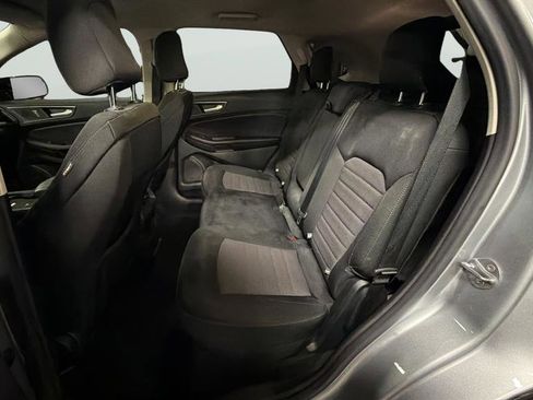 Used 2022 Ford Edge SE w/ Black Appearance Package image 33