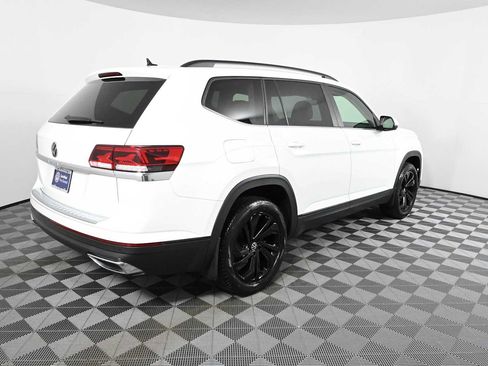 Certified 2022 Volkswagen Atlas SE w/ Panoramic Sunroof Package FWD image 8
