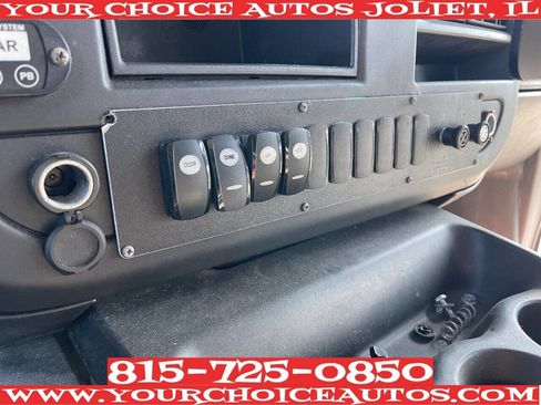 Used 2014 Chevrolet Express 4500 4500 2dr Commercial/Cutaway/Ch w/ Shuttle Bus Package image 36