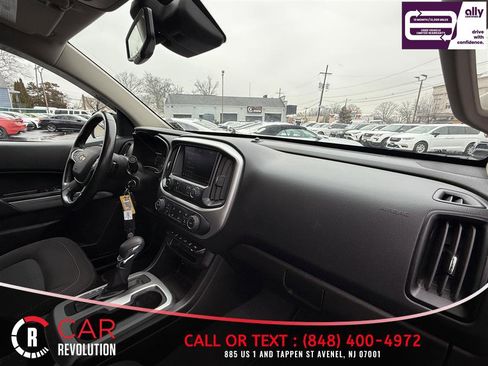 Used 2022 Chevrolet Colorado LT w/ Safety Package image 28
