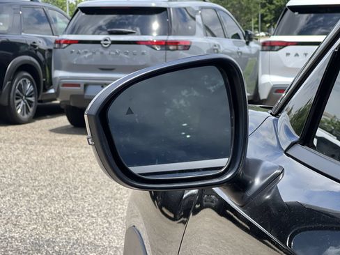 New 2026 Nissan Kicks SR w/ SR Premium Package FWD image 26
