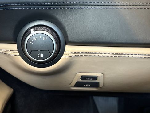 Used 2018 Ferrari 488 Spider RWD image 32