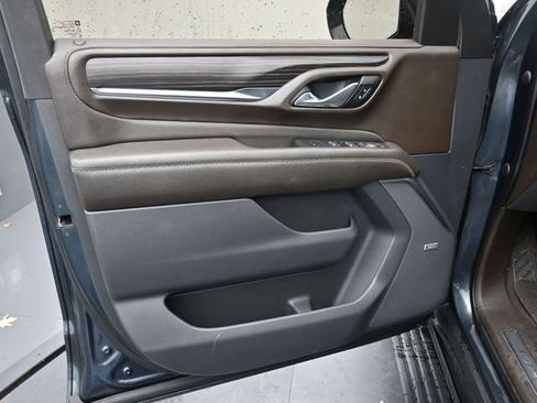 Used 2021 GMC Yukon Denali w/ Denali Premium Package image 21