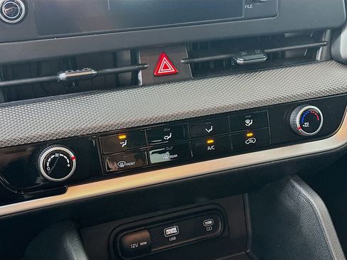 Used 2025 Kia Sportage LX image 22