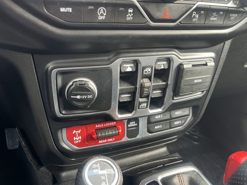 Used 2021 Jeep Gladiator Mojave AWD/4WD image 26
