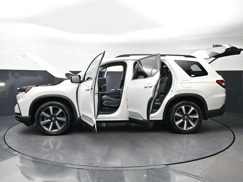 Certified 2023 Honda Pilot Touring image 35